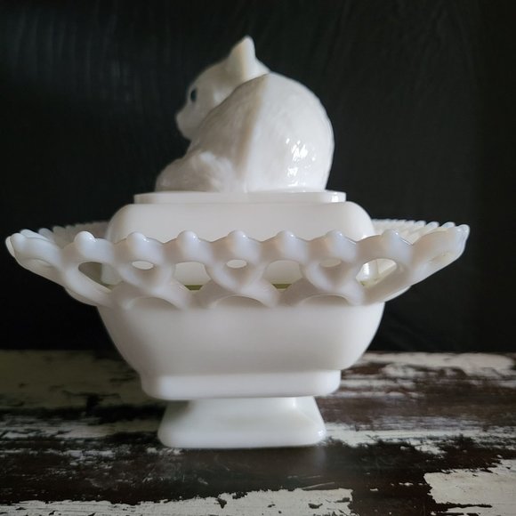 Vtg Westmoreland Milk Glass Cat Covered Dish Lattice Edge, Vtg Milk Glass Cat - Picture 3 of 9